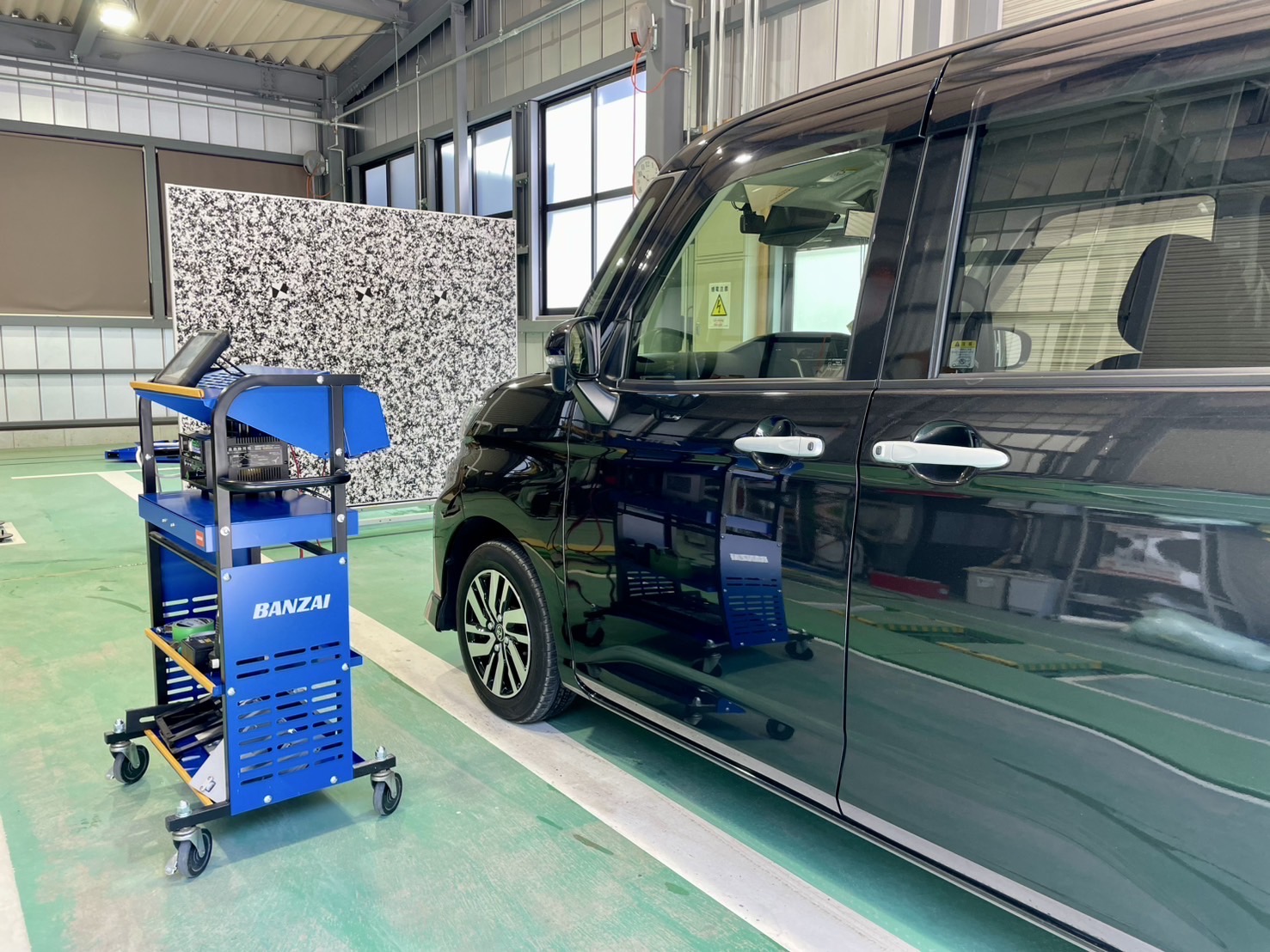 工場設備 | 株式会社原澤自動車鈑金塗装